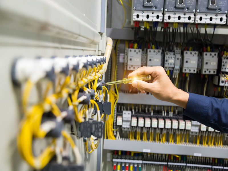 Choosing Licensed and Qualified Electricians Selecting a licensed and qualified electrician